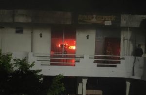 Kebocoran Tabung Gas Diduga Sebabkan Rumah Makan Ayam Gebrek Terbakar