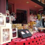 Raup Cuan dari Jual Pernak-pernik Valentine Day