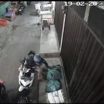 Aksi Pencuri Gasak Belasan Kilogram Cabai Merah Terekam CCTV