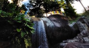 Menikmati Kesejukan Air Terjun Gunung Hiu di Kabupaten Natuna
