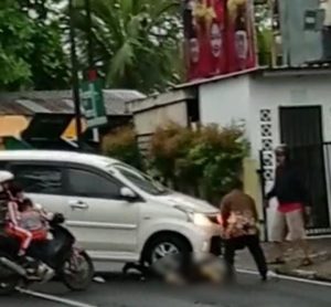 Kecelakaan di Pizza Hut Tanjungpinang, Pengendara Motor Terjepit di Kolong Mobil
