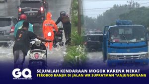 Sejumlah Kendaraan Mogok karena Nekat Terobos Banjir di Jalan WR Supratman Tanjungpinang