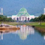 Pesona Kemegahan Masjid Agung Natuna di Perbatasan Indonesia