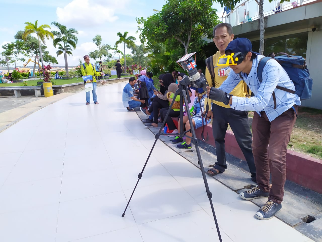 Langit Tanjungpinang Dilintasi Gerhana Matahari Hibrida, Durasi 2 Jam 8 Menit