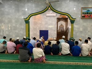 Warga Tanjungpinang Gelar Shalat Gerhana Matahari