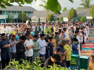 Ribuan Jemaah Muhammadiyah di Tanjungpinang Gelar Salat Eid di Masjid AT Taqwa