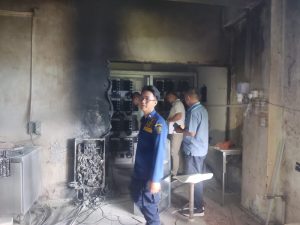 Bangunan Bekas Kafe di Tanjungpinang Terbakar, Api Diduga dari Korsleting Listrik