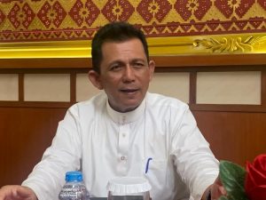 Gubernur Ansar Kaji Program SPP Gratis bagi Pelajar SMA/SMK Sederajat