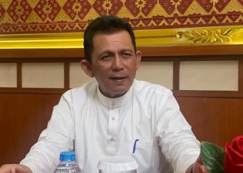 Gubernur Ansar Kaji Prgram SPP Gratis bagi Pelajar SMA/SMK Sederajat