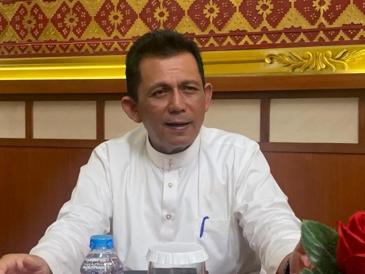 Gubernur Ansar Kaji Prgram SPP Gratis bagi Pelajar SMA/SMK Sederajat