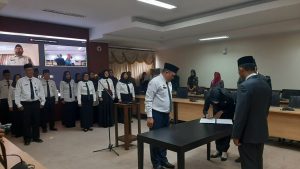 Sekda Kepri Lantik 15 Pejabat Eselon III dan IV Dinkes serta RSUP RAT