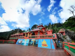 Vihara Gunung Dewa Siantan Destinasi Wisata Religi Anambas Diatas Bukit