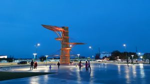 Pesona Keindahan Tugu Daun Sirih Emas, Destinasi Wisata Baru di Tanjungpinang