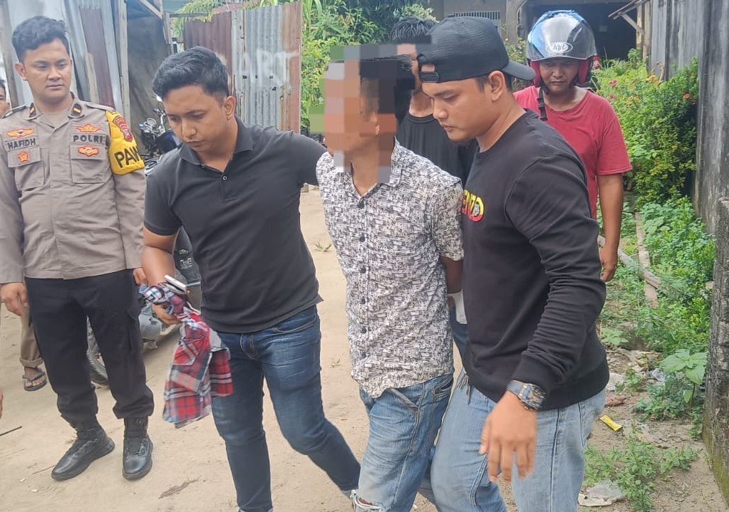 Pria di Karimun Tikam Mantan Istri dan Calon Suaminya