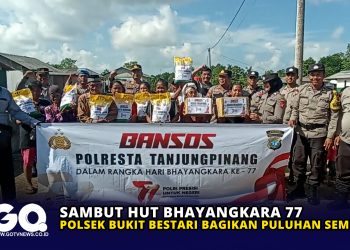 Sambut HUT Bhayangkara 77, Polsek Bukit Bestari Bagikan Puluhan Sembako