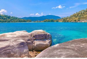 Wisata Batu Lepe di Anambas, Menikmati Keindahan Alam yang Menakjubkan