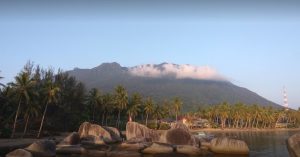 Pesona Gunung Ranai, Destinasi Wisata Geopark Natuna