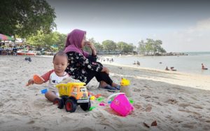 Wisata Pantai Pelawan Karimun Tawarkan Pemandangan Selat Malaka