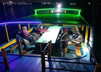 Santap Kelezatan Seafood Diatas Kapal, Destinasi Kuliner Terbaru di Tanjungpinang