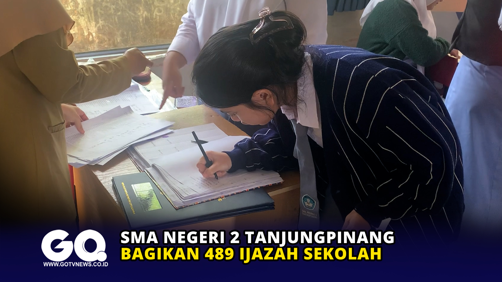 SMA Negeri 2 Tanjungpinang Bagikan 489 Ijazah Sekolah