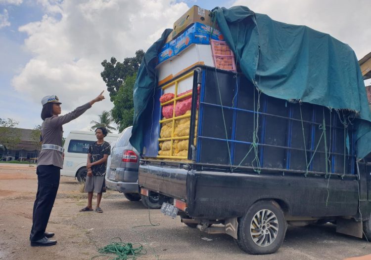 Satlantas Polres Bintan Amankan 4 Kendaraan Muatan Berlebih