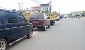 Antrean Solar Subsidi Kembali Mengular di SPBU Toapaya Bintan