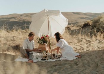 Ramalan Shio Ayam 8 Agustus 2023, Kurangi Kesibukan Demi kelanggengan Asmara.