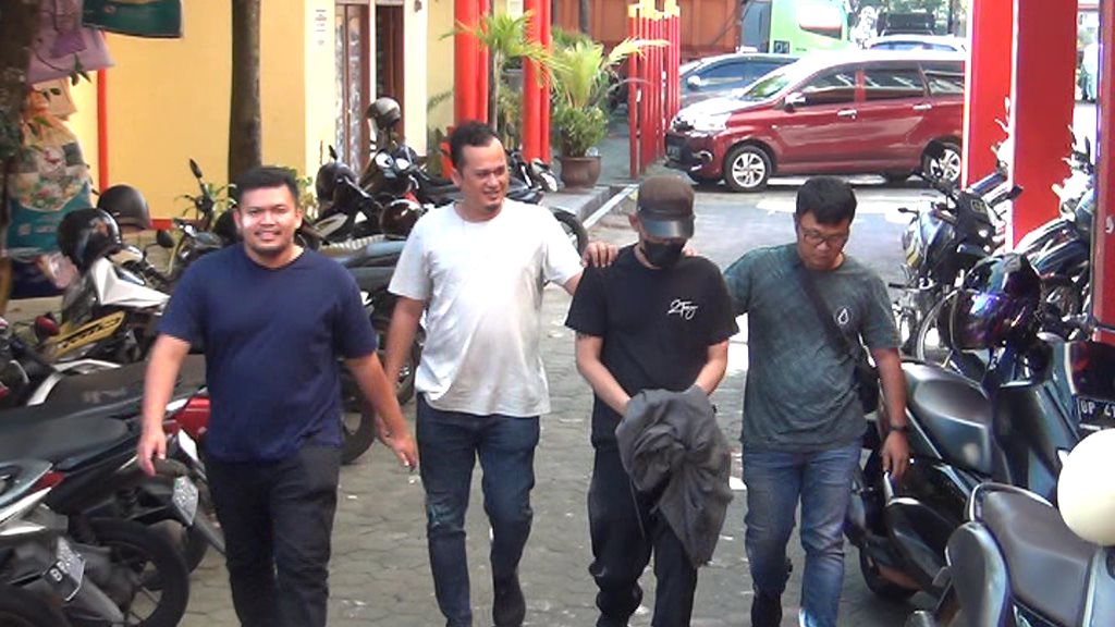 Buron 2 Tahun, Tersangka Korupsi Pelabuhan Dompak Ditangkap