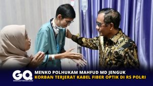 Menko Polhukam Mahfud MD Jenguk Korban Terjerat Kabel Fiber Optik di RS Polri