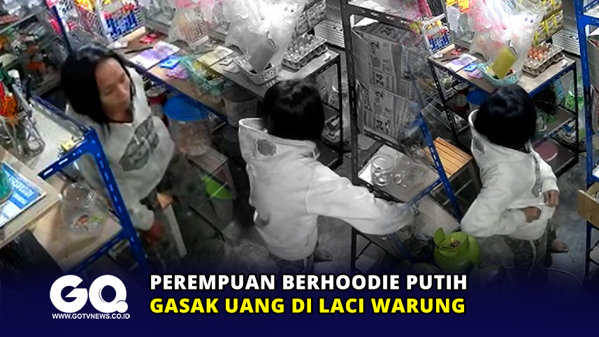 Perempuan Berhoodie Putih Gasak Uang di Laci Warung