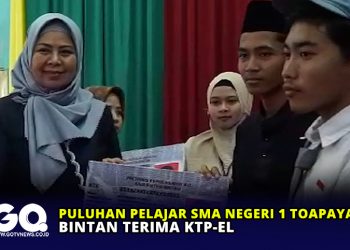 Puluhan Pelajar SMA Negeri 1 Toapaya Bintan Terima KTP-el