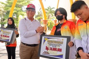Atlet Karimun Berprestasi di POPDA dan PORPROV Terima Bonus
