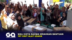 Wali Kota Rahma Serahkan Bantuan 197 Unit Alat Usaha