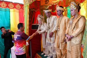 Gubernur Ansar Jadi Saksi Pernikahan Massal di Kepri Adhyaksa Run 5K