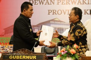 Gubernur Ansar Sampaikan Ranperda RUED 2023-2050