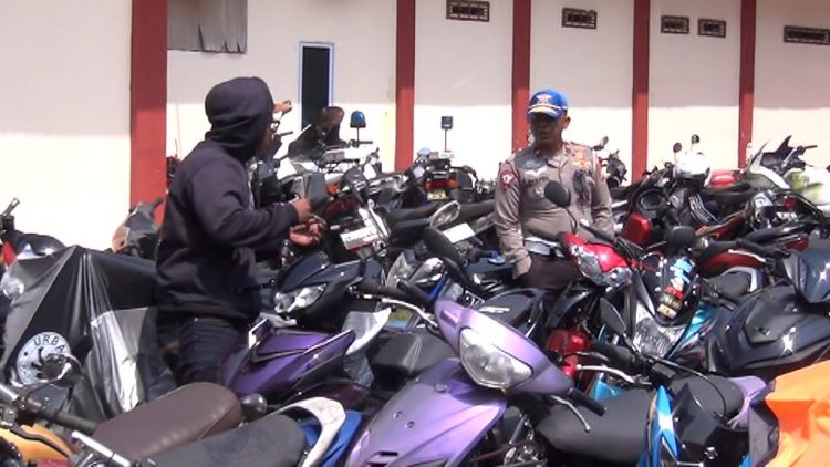 Belasan Kendaraan Terjaring Razia Diambil Pemilik usai Bayar Denda Tilang