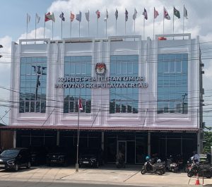 KPU Kepri Tetapkan Seorang Bacaleg Tidak Memenuhi Syarat