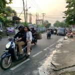 3 Pengendara Motor Jatuh Akibat Tumpahan Solar di Jalan Ir Sutami Tanjungpinang
