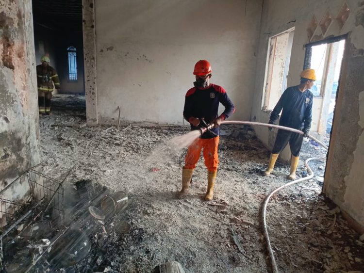 Satu Rumah Hangus Terbakar di Bintan Timur, Korban Terpaksa Mengungsi