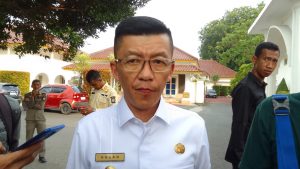 Hasan Minta PT TMB Hentikan Pungutan Sewa Lapak Pedagang Akau Potong Lembu