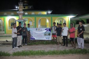 Karang Taruna Kepri Serahkan Bantuan PLTS 500 WP di Rumah Ibadah Desa Kelombok Lingga