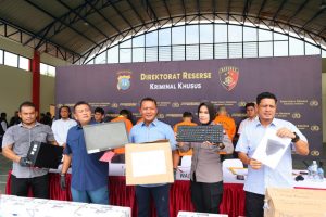 Polda Kepri Bongkar Pembobolan Rekening Nasabah Senilai Puluhan Miliar