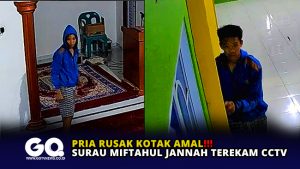 Pria Rusak Kotak Amal Surau Miftahul Jannah Terekam CCTV