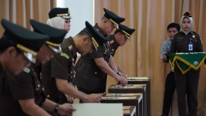 Ini Daftar Pejabat Eselon II dan III yang Baru Dilantik Kajati Kepri