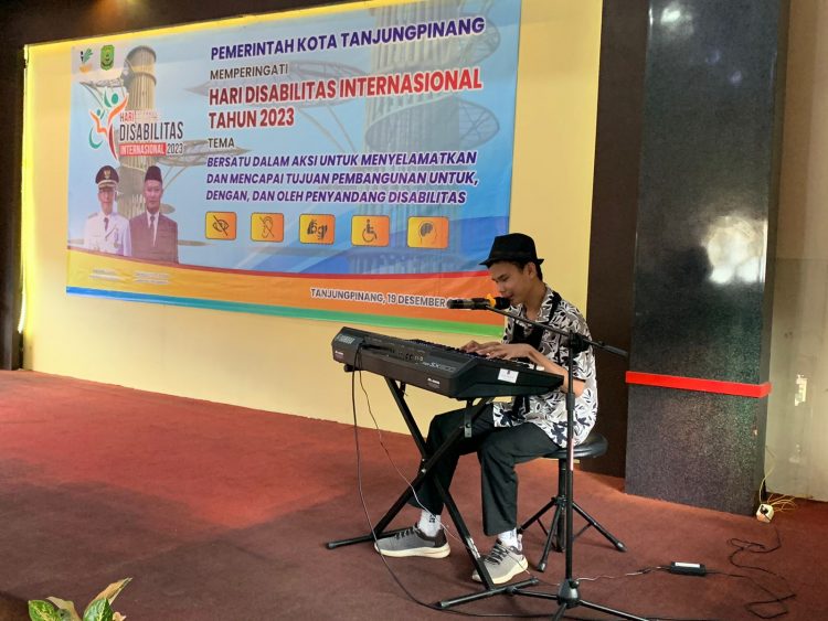 Muhammad Wiratama, Siswa Disabilitas Bersuara Merdu Buat Penonton Terpukau.