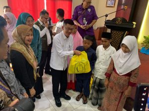Anak-Anak Terlantar di Tanjungpinang Terima Bantuan Paket Sembako