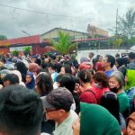 Ratusan Warga Tanjungpinang Berdesakan Beli Sembako Murah di Rimba Jaya