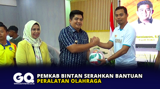 Pemkab Bintan Serahkan Bantuan Peralatan Olahraga