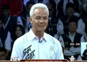 Visi Misi, Ganjar Janji Tingkatkan Gaji Guru guna Membentuk SDM yang Unggul.