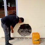 Upah Tak Dibayar, Tukang Rusak Gedung Aula Kelurahan Tembeling yang Baru Selesai Dibangun